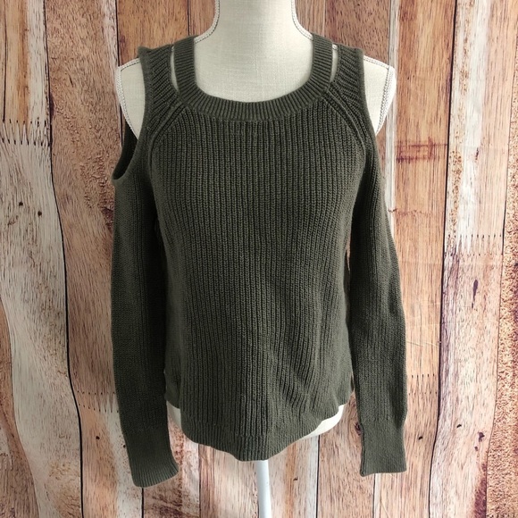 Hollister Off Shoulders Sweater - Picture 1 of 3